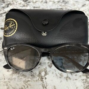 Women’s Ray Ban sunglasses